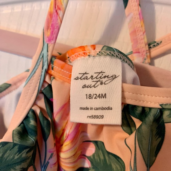 NWT Starting Out Toddler Girl’s Swimsuit Size 18-24 Months - Picture 2 of 2